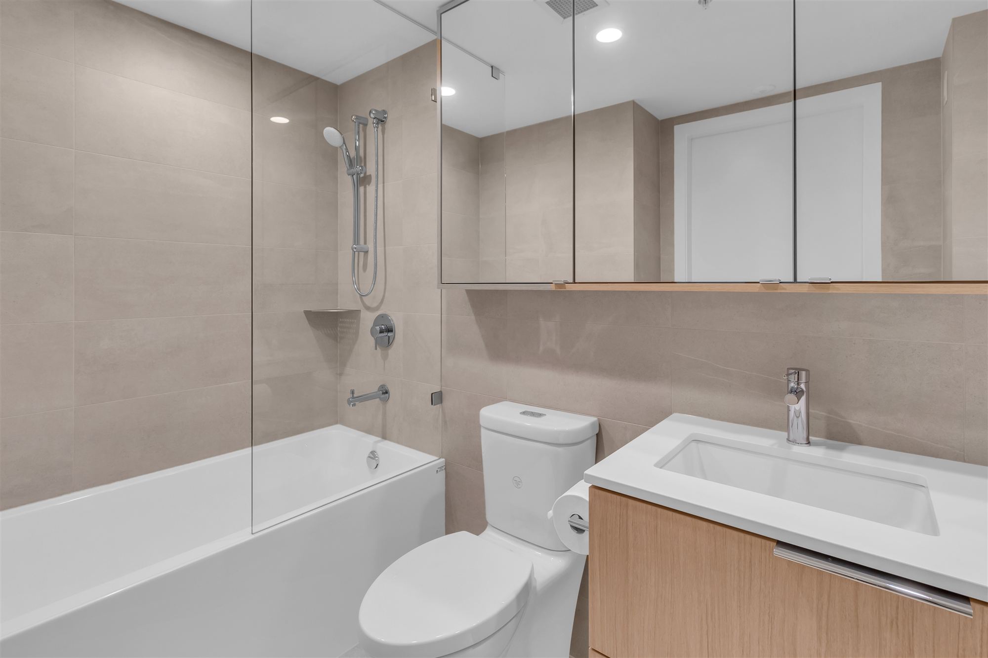 Spa-style ensuite, Metrotown